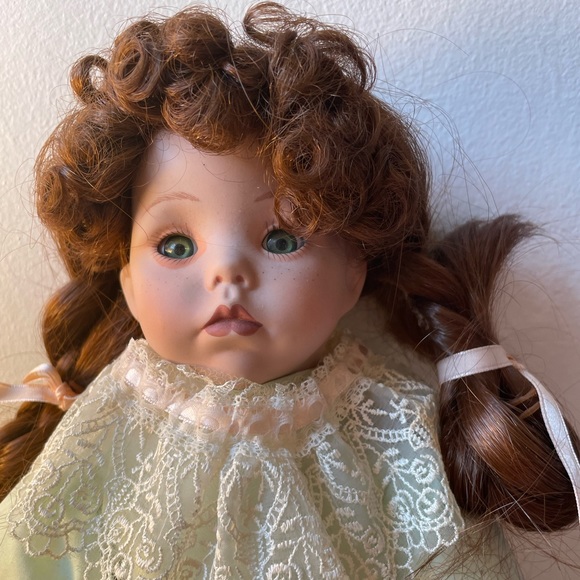 Seymour Mann porcelain Doll - Picture 1 of 12